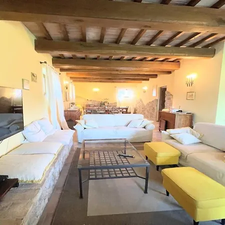 호텔 Todi By The Poolexc Poolwalk To Todi 5 Kmsrestaurant 05 Kms Sleeps Petroro