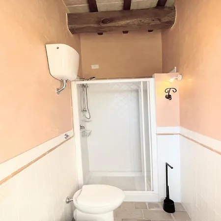 Todi By The Poolexc Poolwalk To Todi 5 Kmsrestaurant 05 Kms Sleeps Hotel Petroro