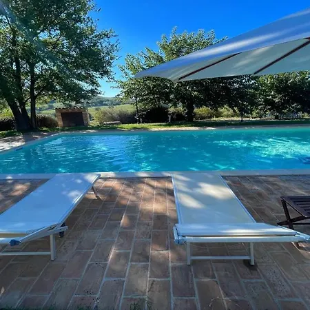Todi By The Poolexc Poolwalk To Todi 5 Kmsrestaurant 05 Kms Sleeps Petroro