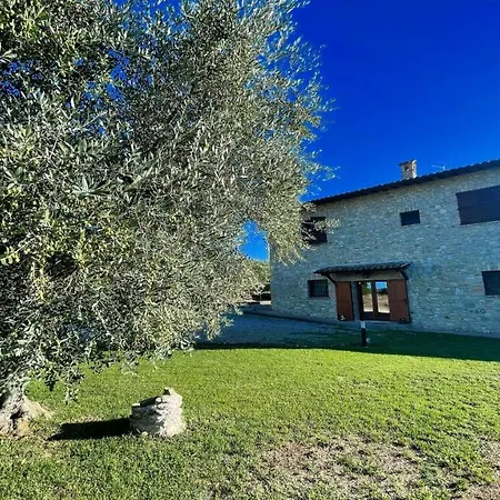 Hotel Todi By The Poolexc Poolwalk To Todi 5 Kmsrestaurant 05 Kms Sleeps